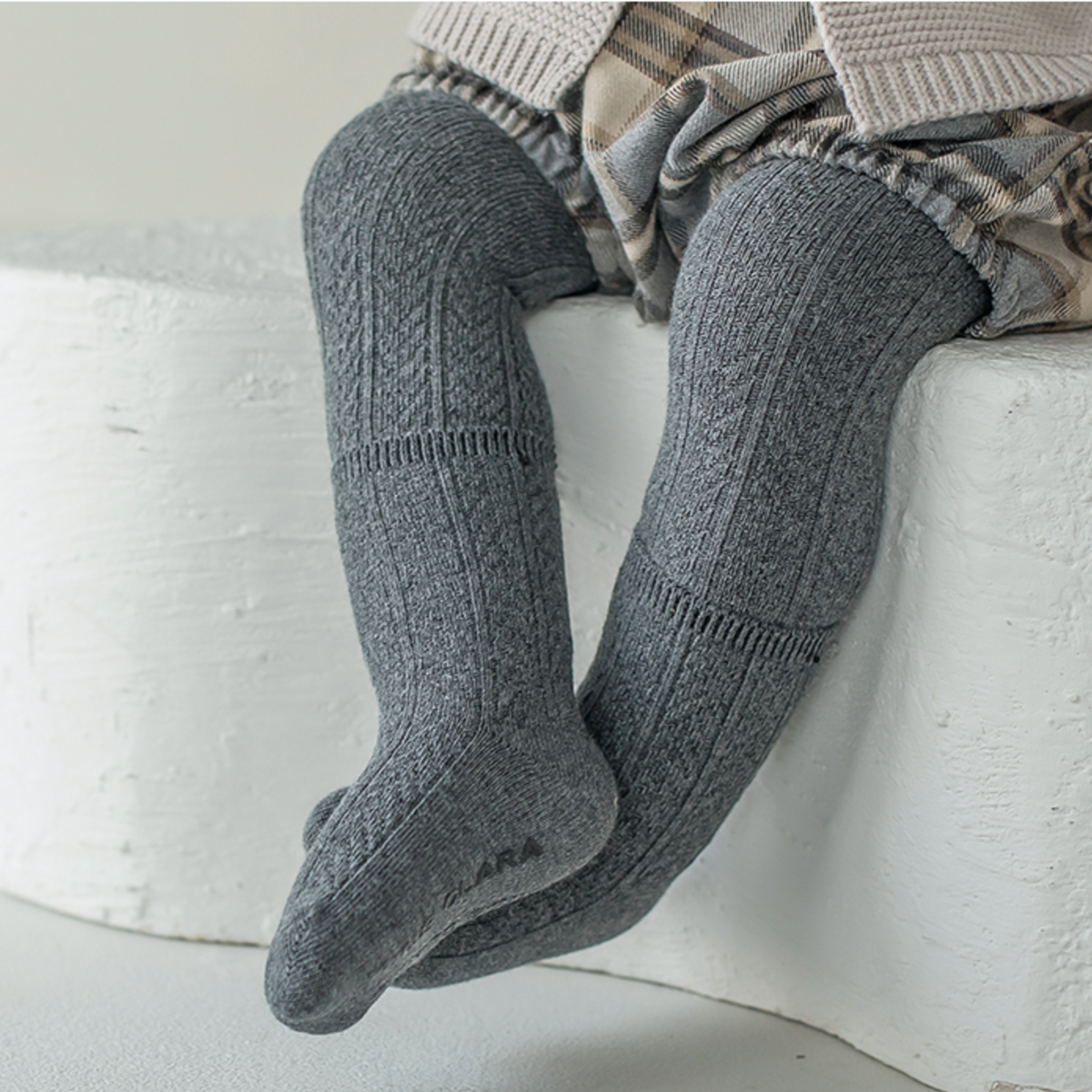 A set of leggings & Socks