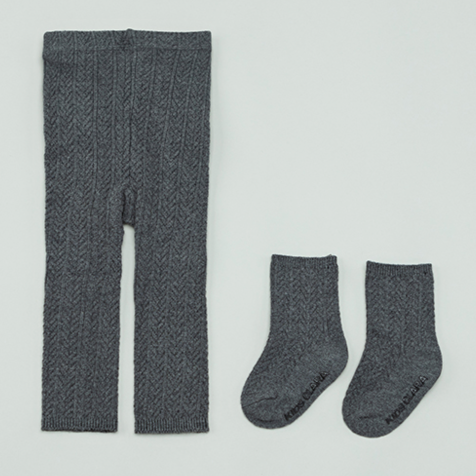A set of leggings & Socks
