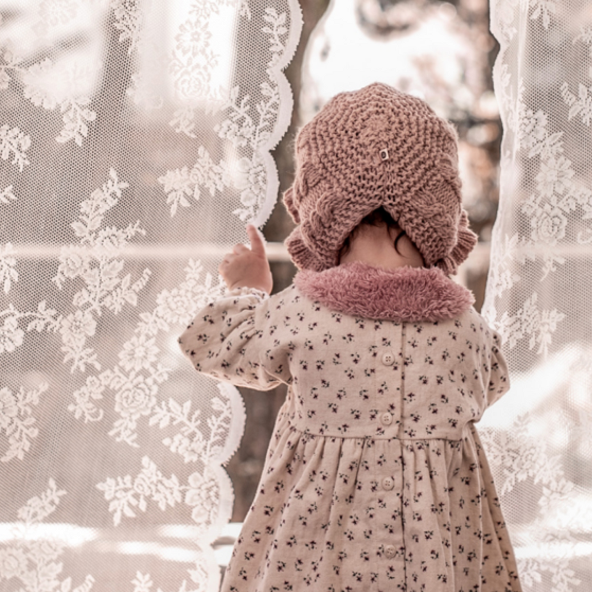 Frilly knit bonnet