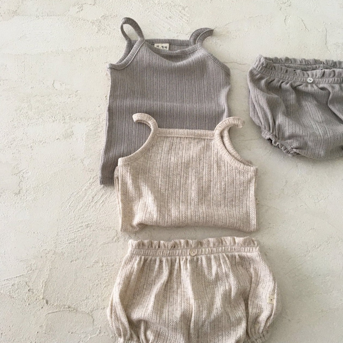 Simple set of top & bloomer