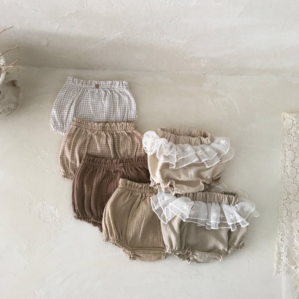 Lace bloomer