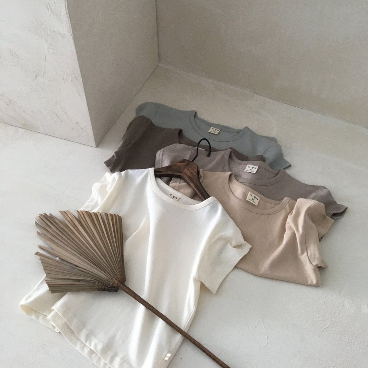Plain T-shirt