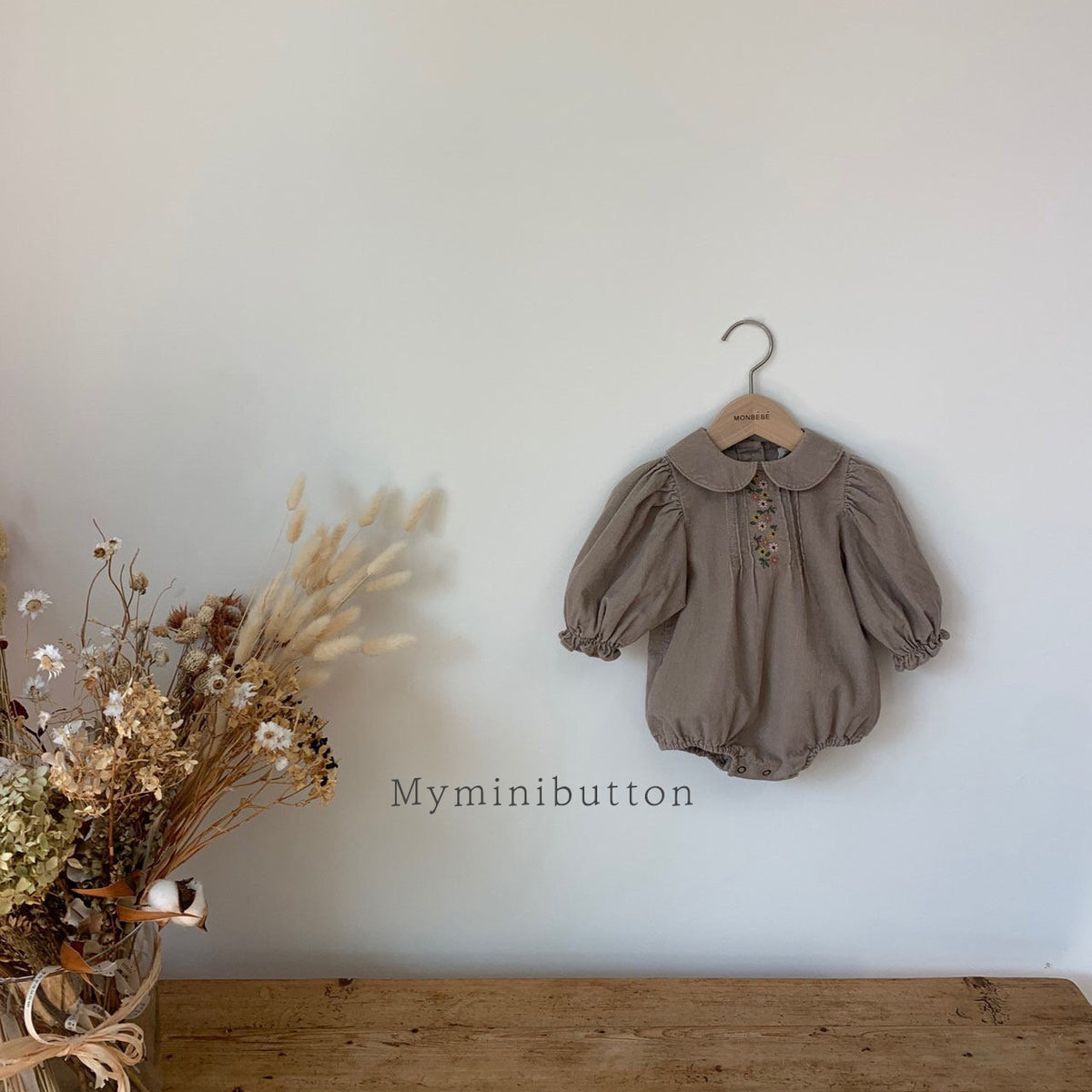 Pin-tuck flower suit