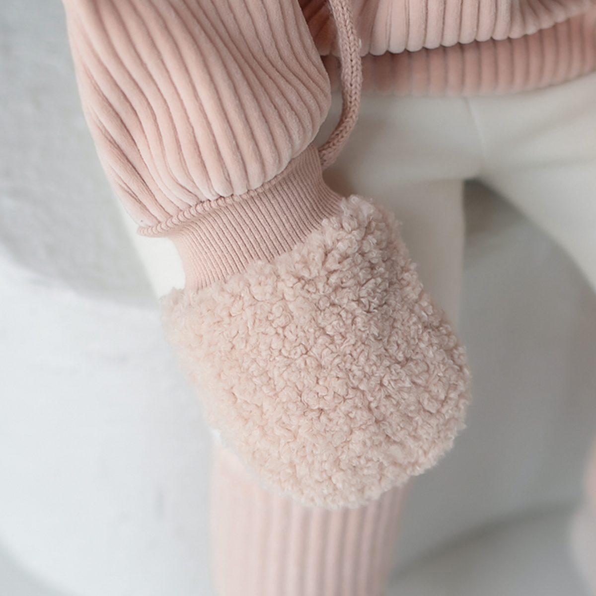 Fleece gloves