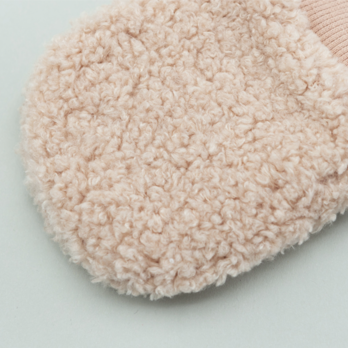 Fleece gloves