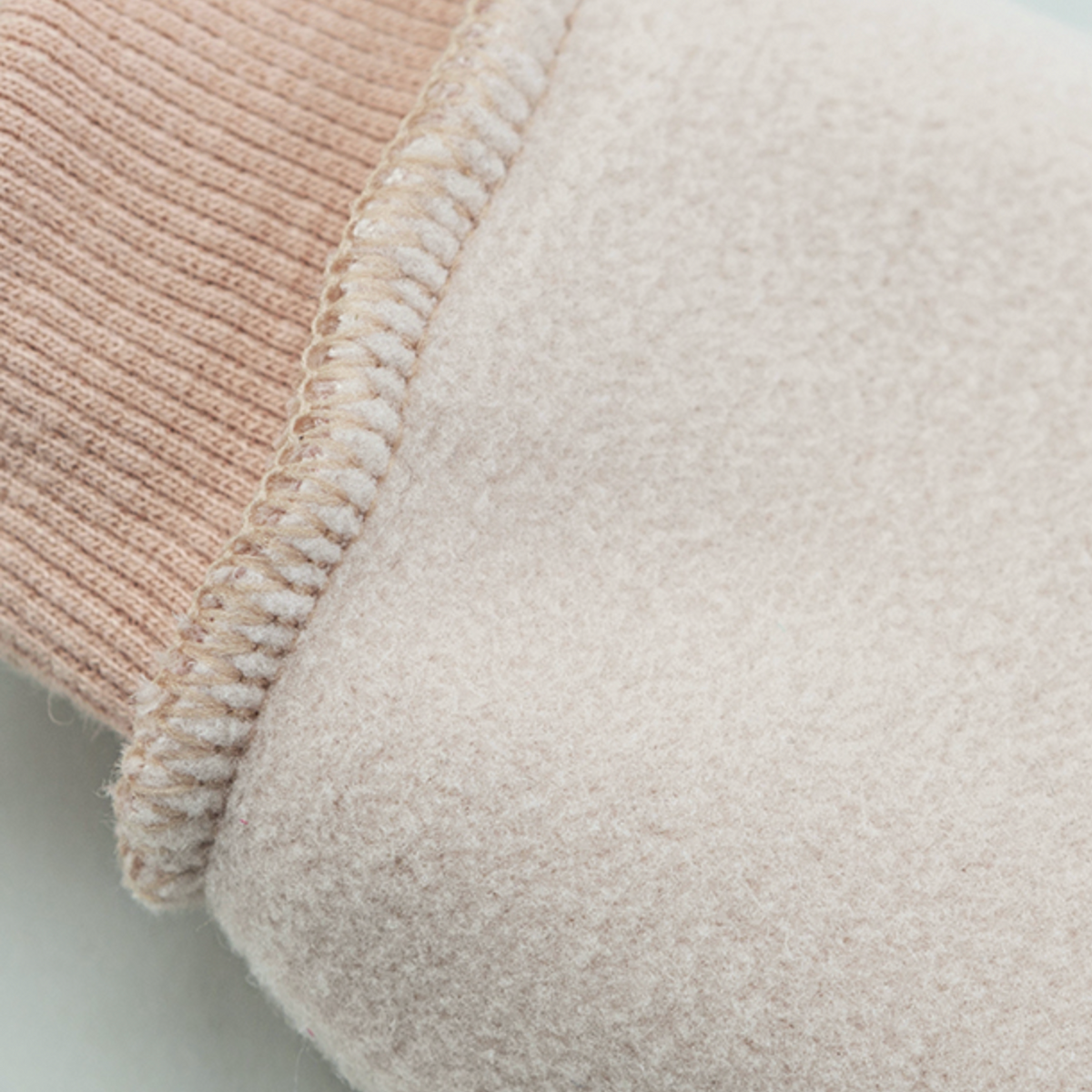 Fleece gloves