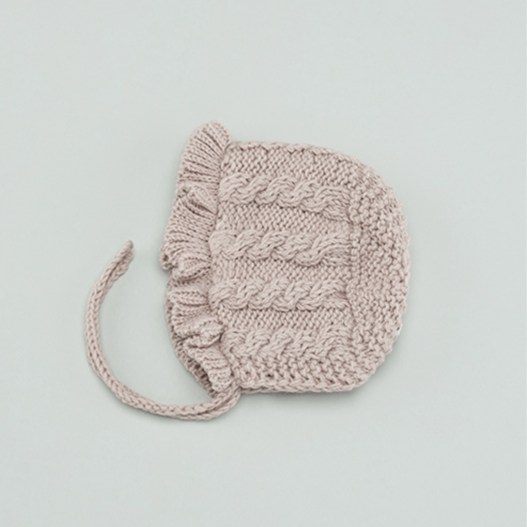 Frilly knit bonnet