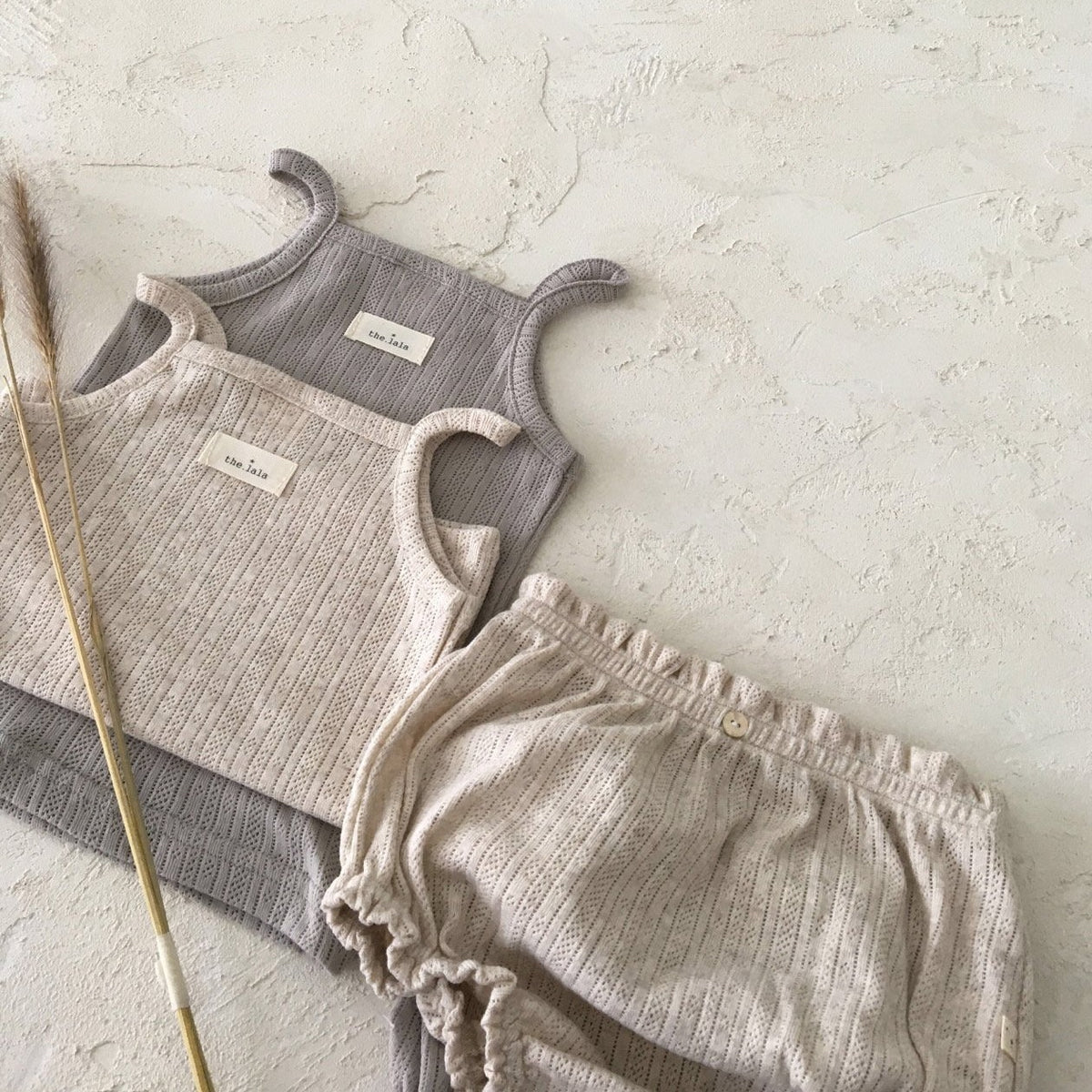 Simple set of top & bloomer