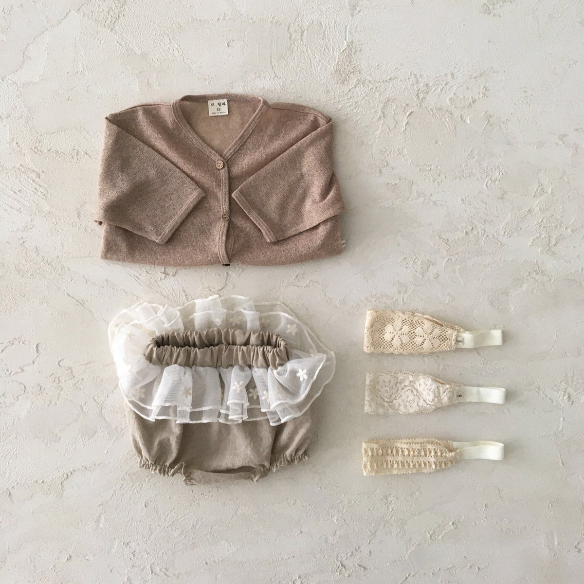 Lace bloomer