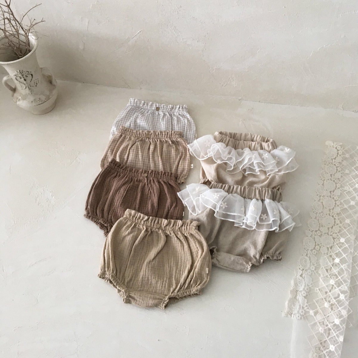Lace bloomer