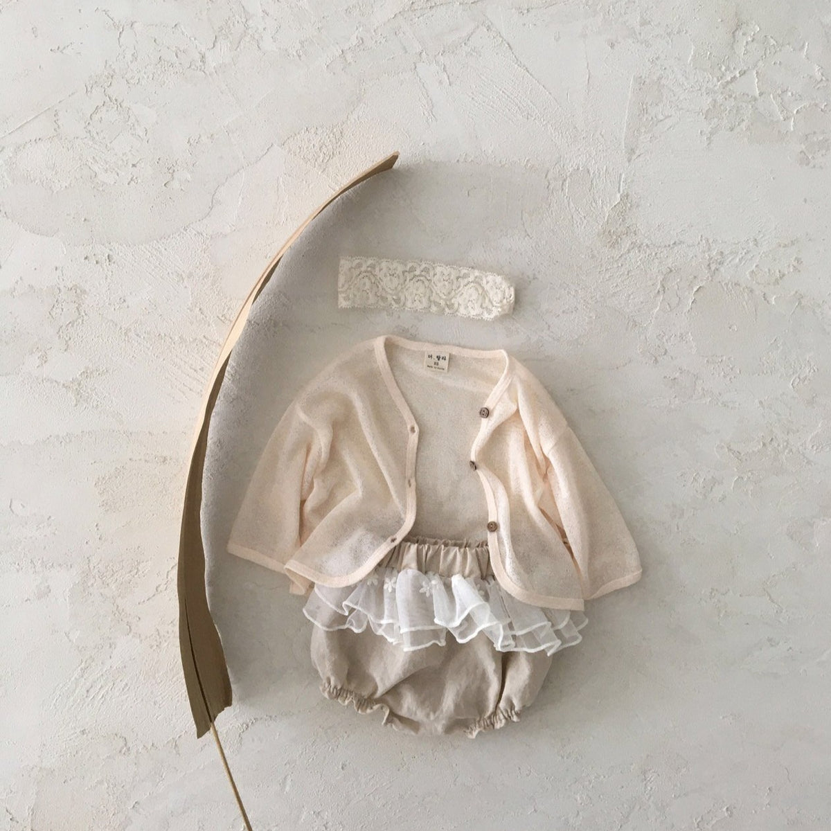 Lace bloomer