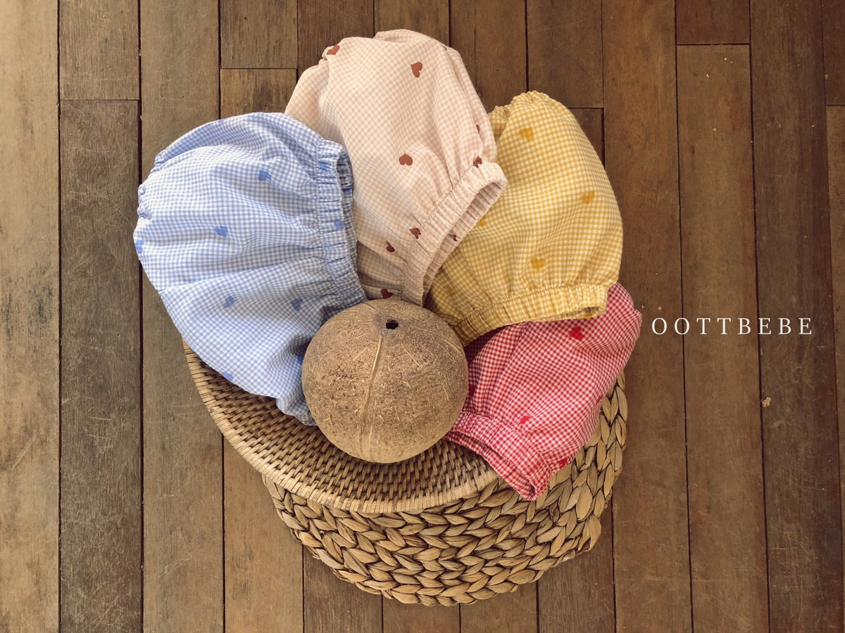 Heart Bloomer & Bonnet set